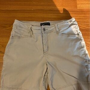 LEE Platinum Label Shorts size 8 Medium (FL)